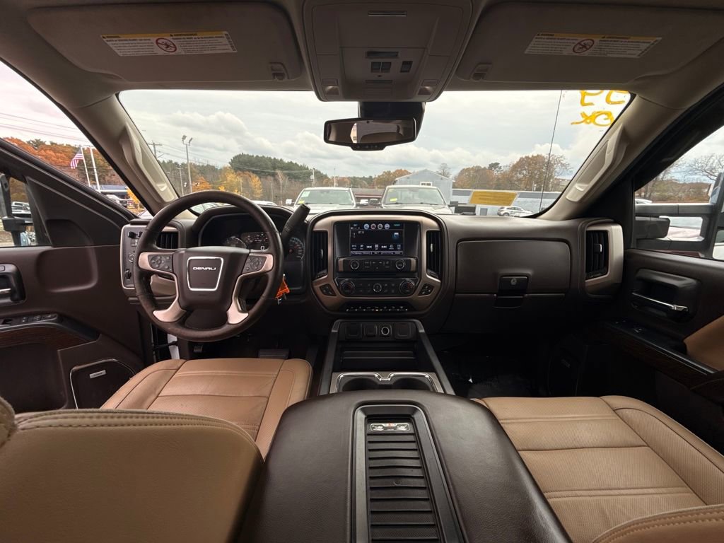 Used 2018 GMC Sierra 3500 Denali w/ Duramax Plus Package image 16