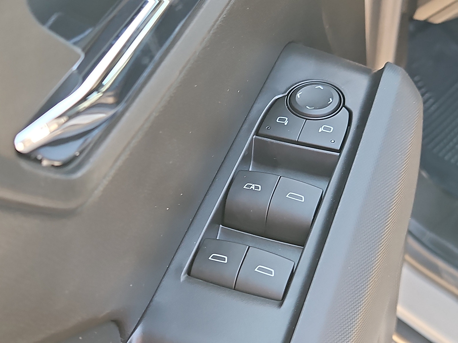 New 2026 GMC Canyon Elevation w/ Convenience Package RWD image 13