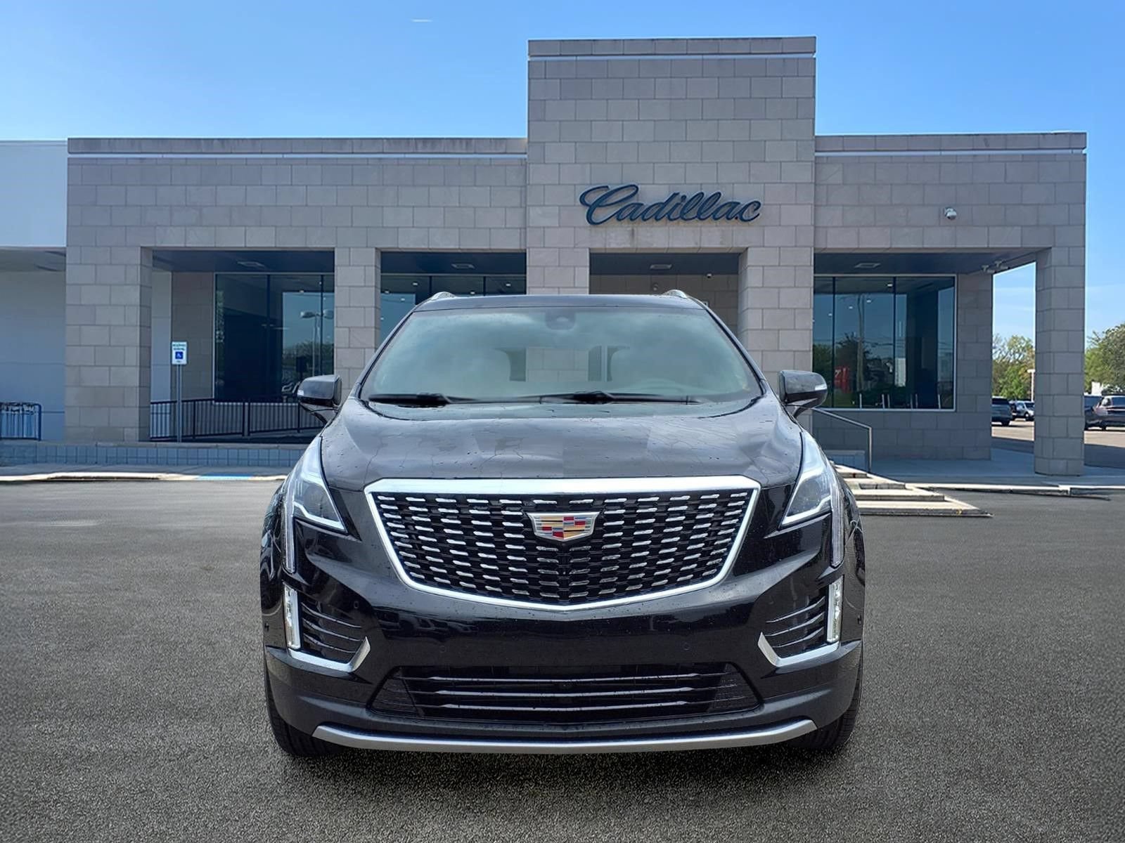 New 2026 Cadillac XT5 Premium Luxury w/ LPO, Floor Liner Package AWD/4WD image 2