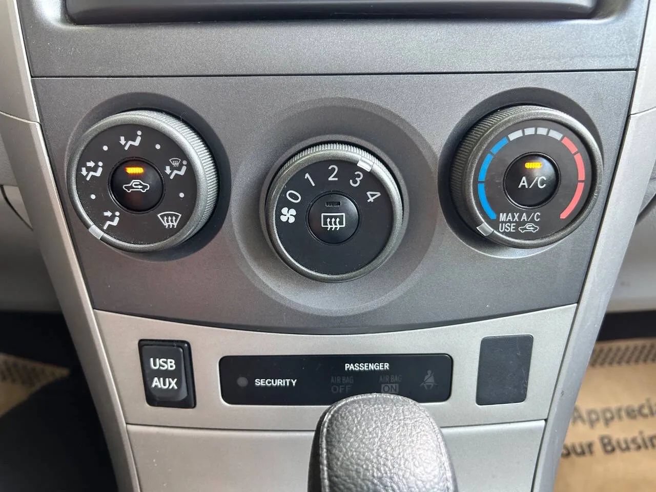 Used 2013 Toyota Corolla LE FWD image 21