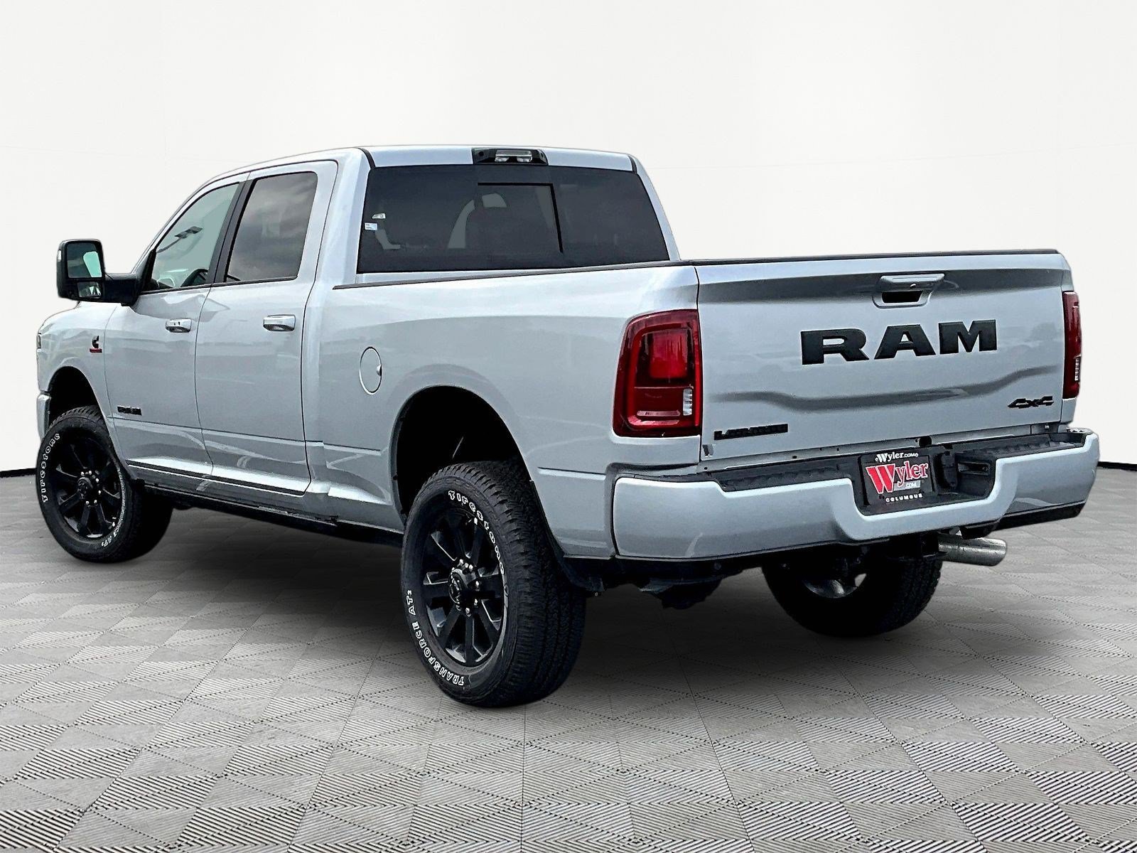 New 2026 RAM 2500 Laramie AWD/4WD image 4