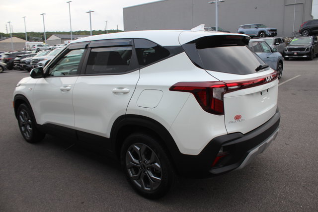 Used 2025 Kia Seltos LX AWD/4WD image 26