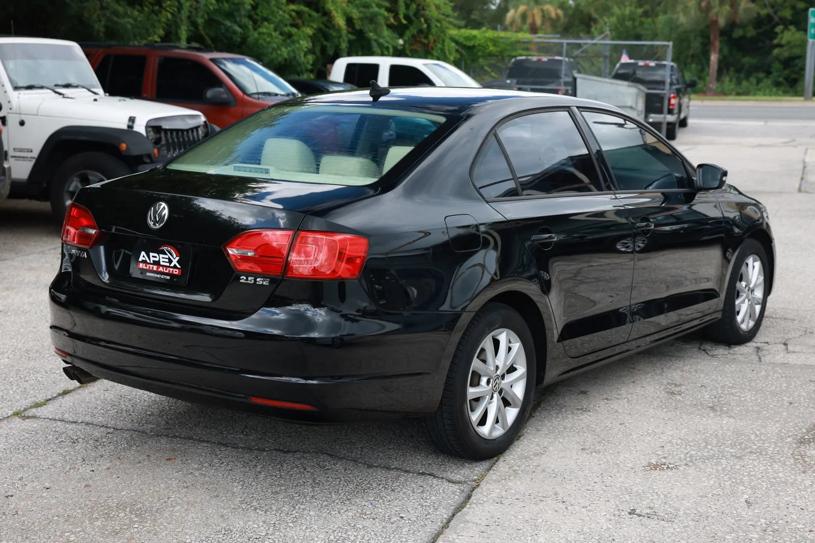 Used 2012 Volkswagen Jetta SE FWD image 6