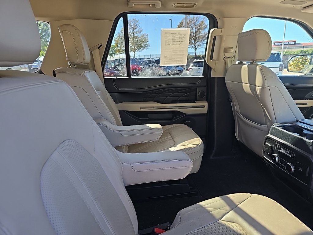 Used 2024 Ford Expedition Max Platinum AWD/4WD image 12