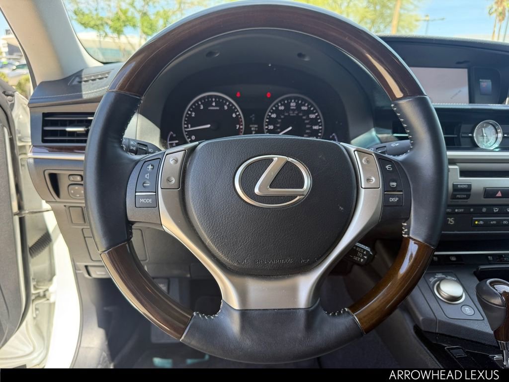 Used 2014 Lexus ES 350 w/ Luxury Package FWD image 14