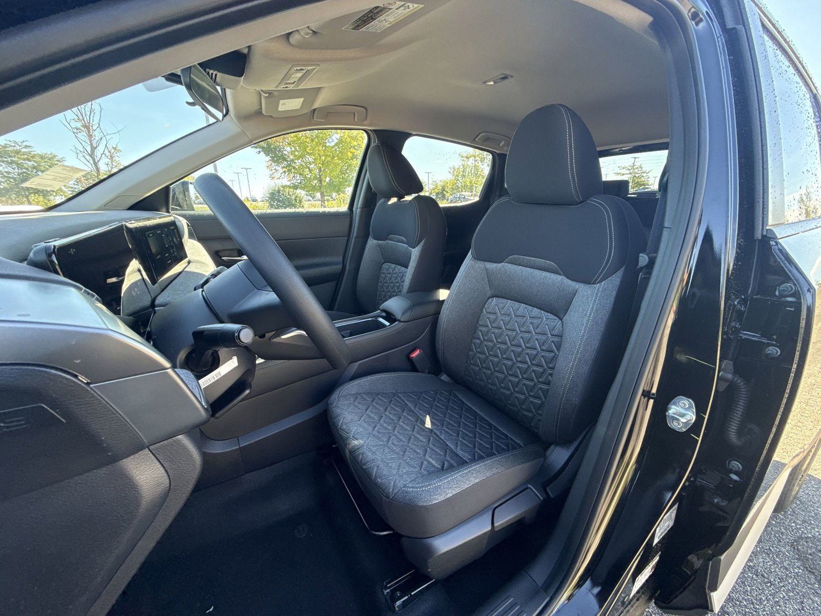 New 2027 Nissan Kicks SV AWD/4WD image 21