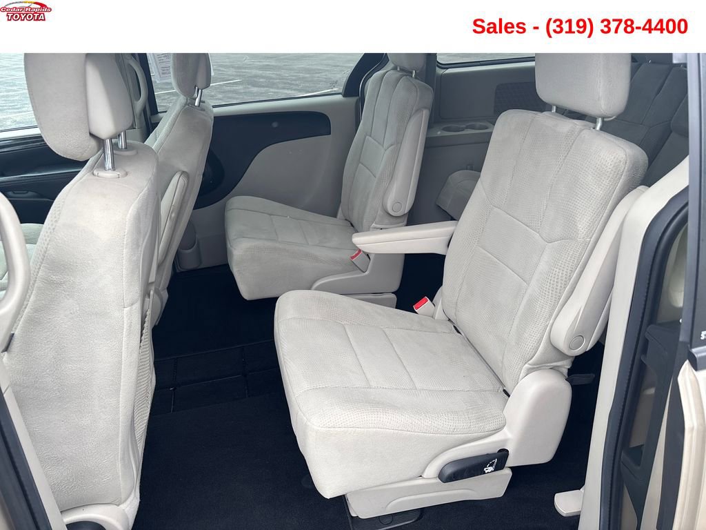 Used 2013 Dodge Grand Caravan SE FWD image 17