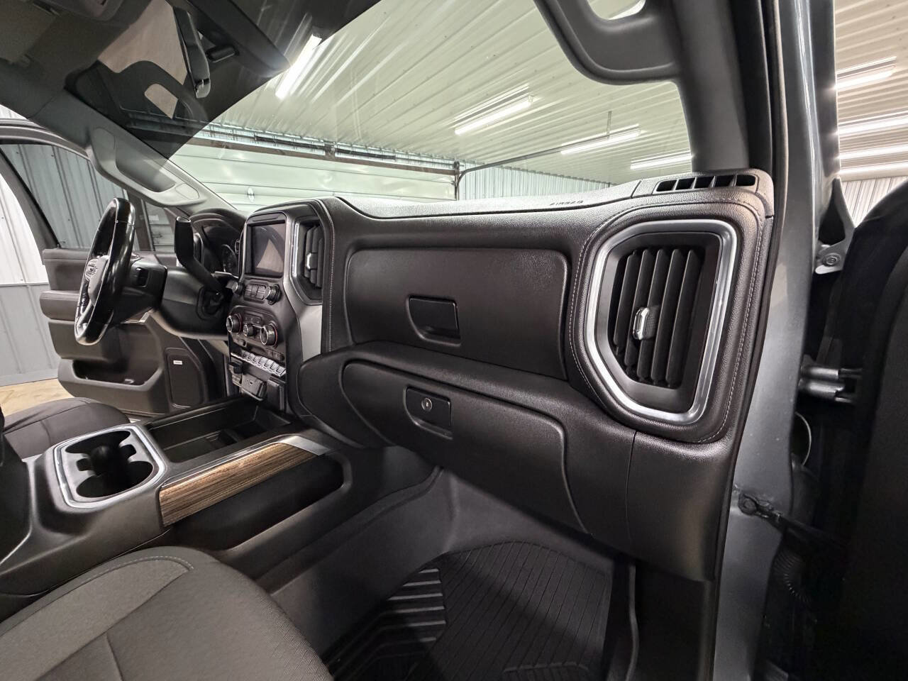 Used 2021 Chevrolet Silverado 1500 LT Trail Boss w/ Convenience Package II image 30