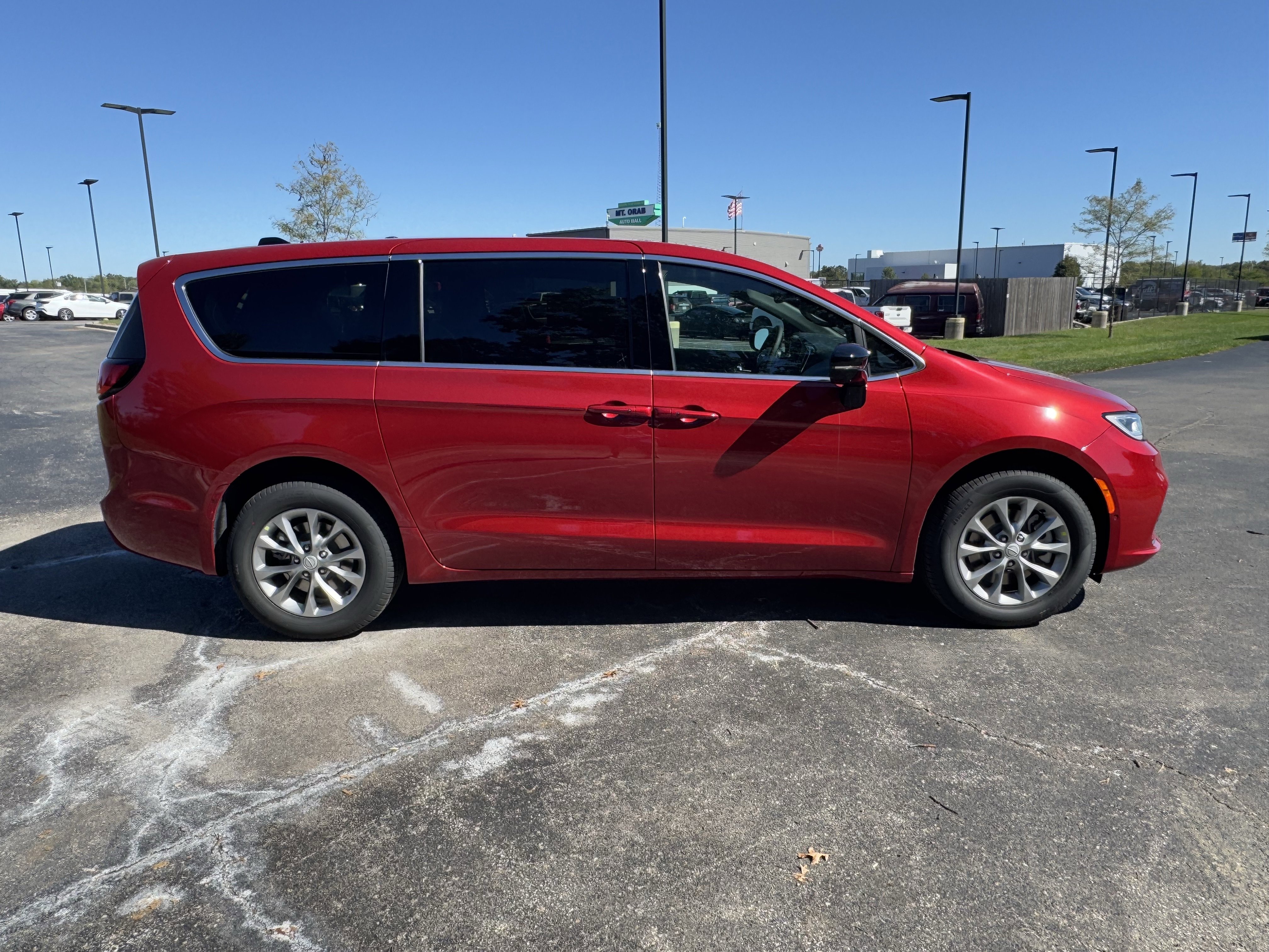 New 2026 Chrysler Pacifica Select image 6