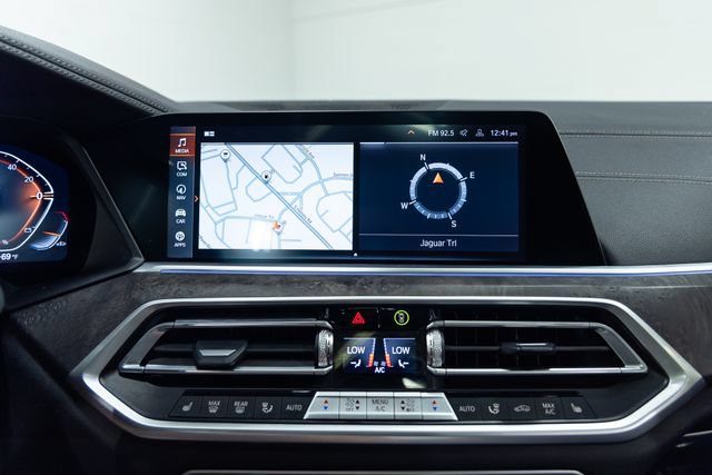 Used 2023 BMW X5 xDrive40i AWD/4WD image 17