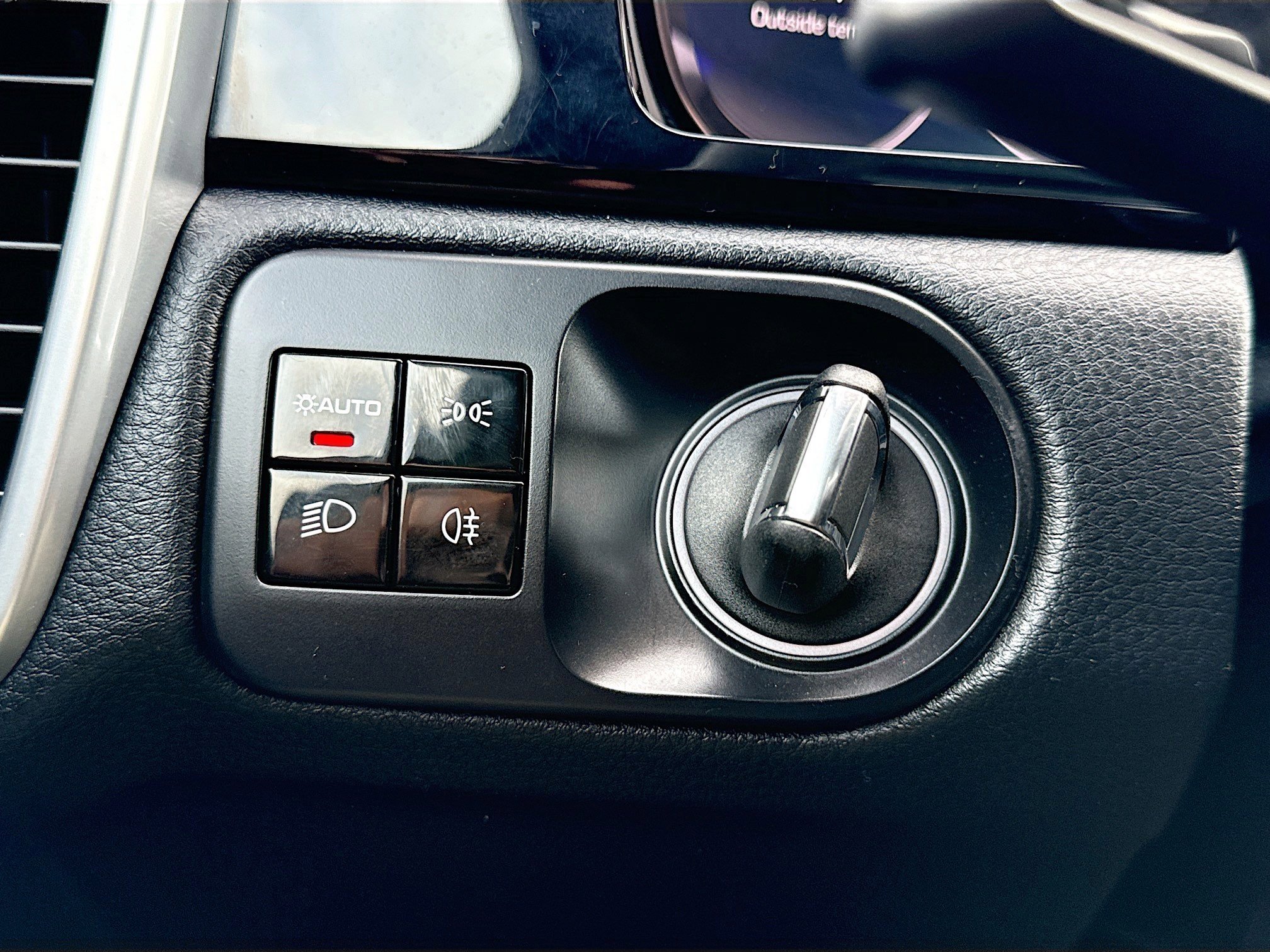 Used 2020 Porsche Cayenne image 9