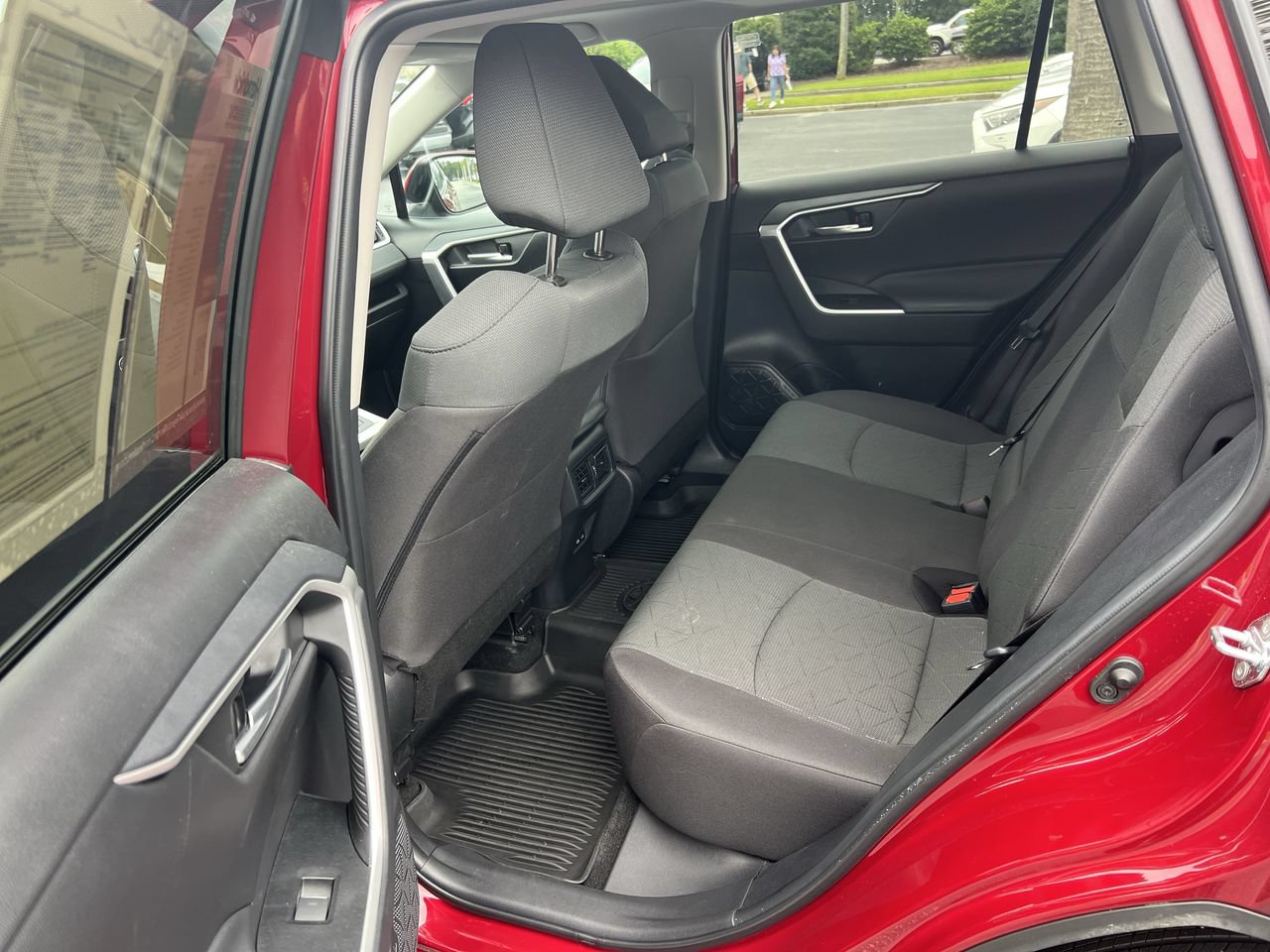 Used 2023 Toyota RAV4 XLE w/ Convenience Package FWD image 34