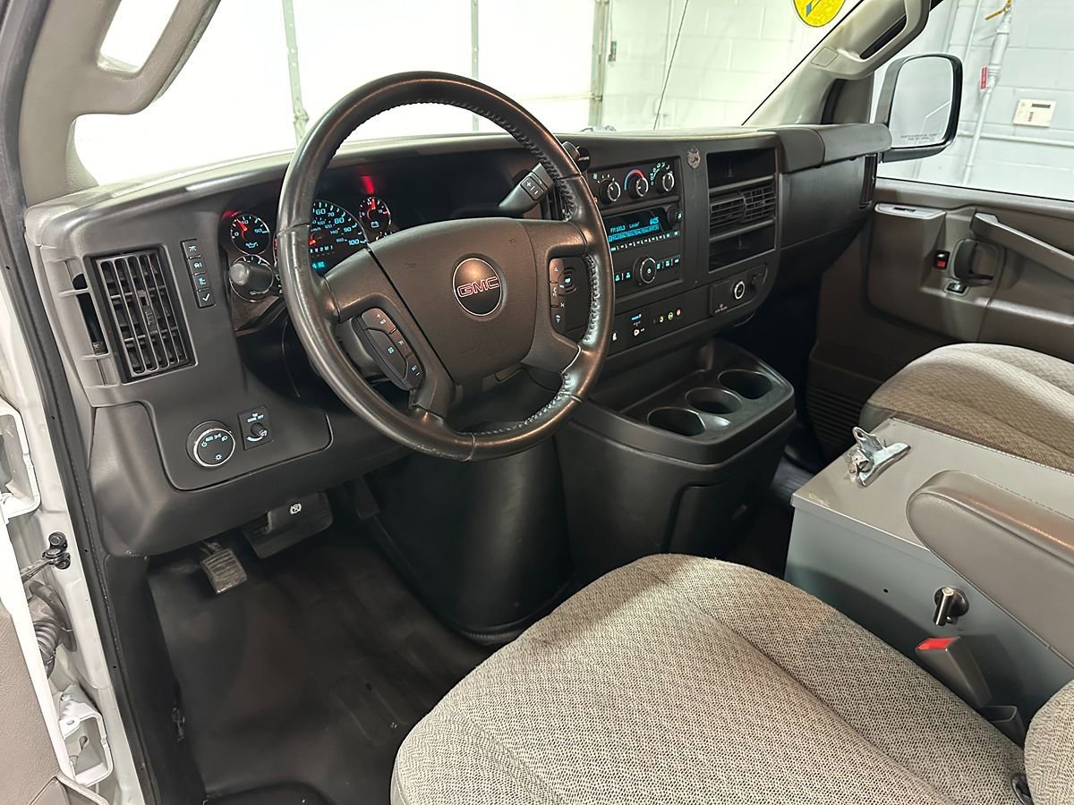 Used 2020 GMC Savana 2500 Extended w/ Enhanced Convenience Package RWD image 28