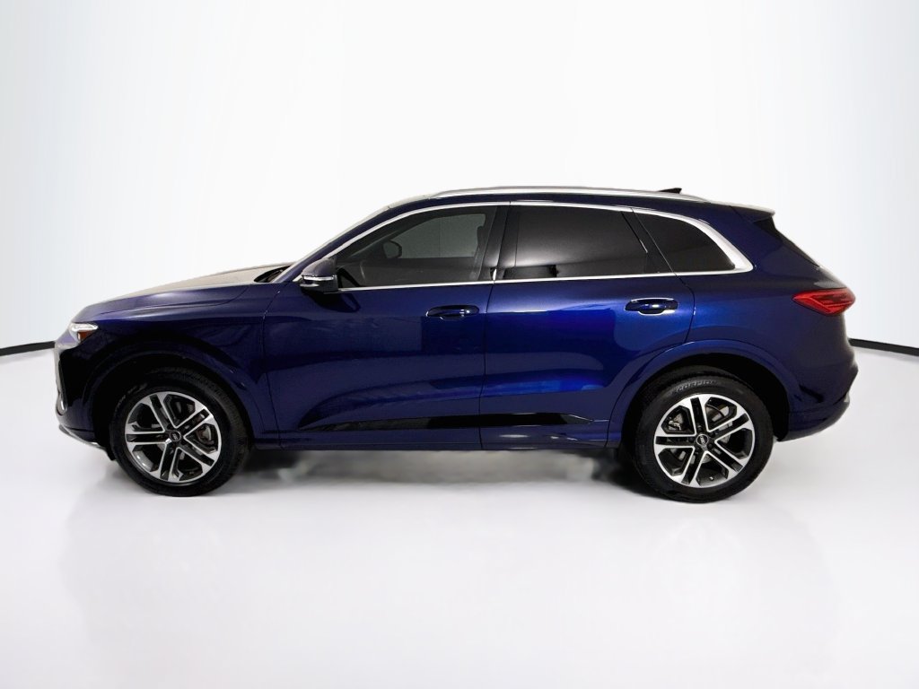 Used 2025 Audi Q5 Premium w/ Premium Plus AWD/4WD image 8