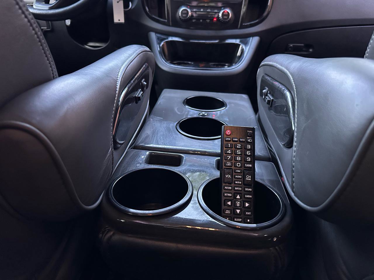 Used 2018 Mercedes-Benz Metris Passenger image 71