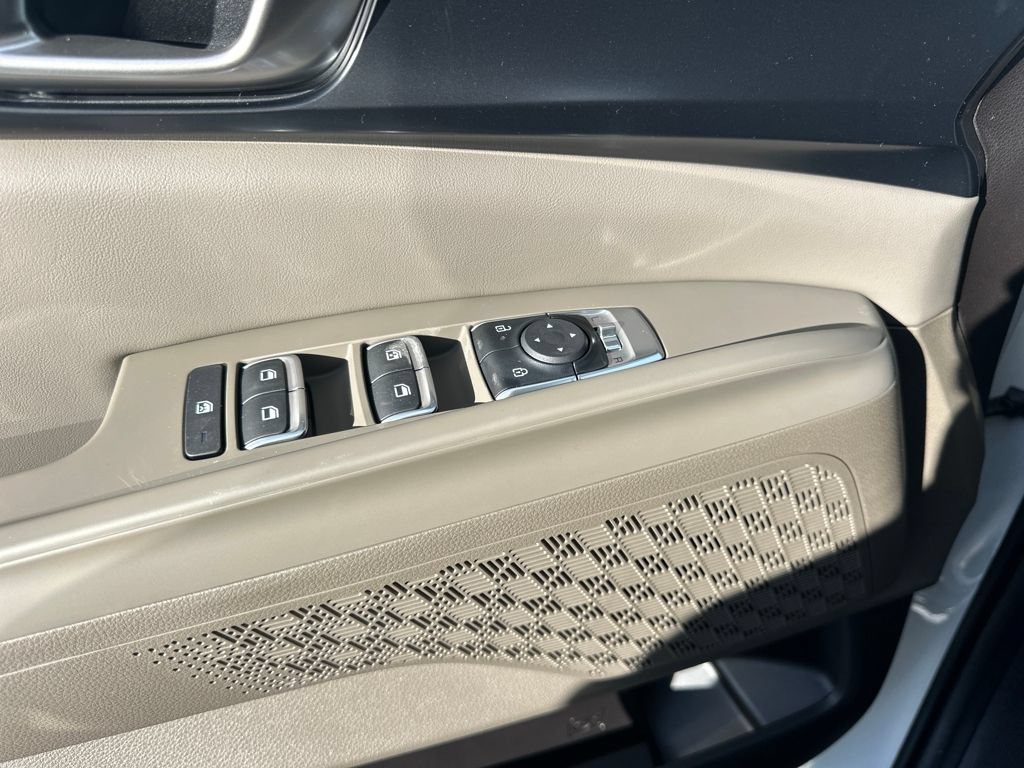 New 2026 Kia Carnival FWD image 11