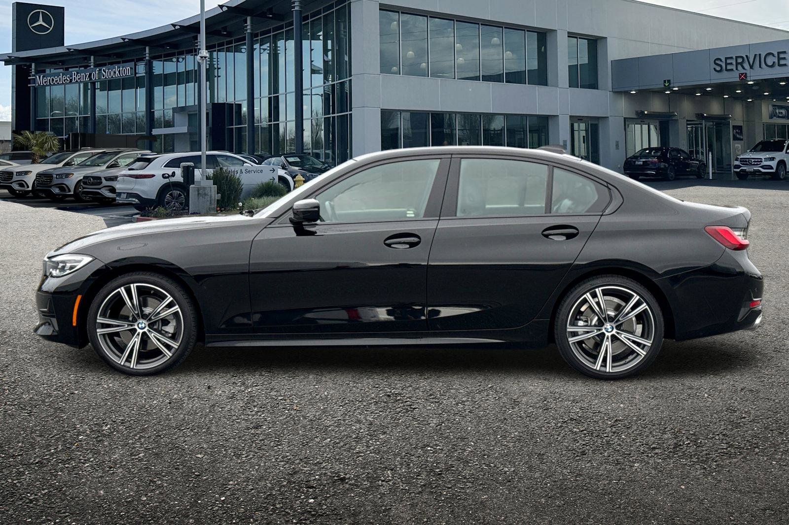 Used 2022 BMW 330i 330i w/ Driving Assistance Package image 7