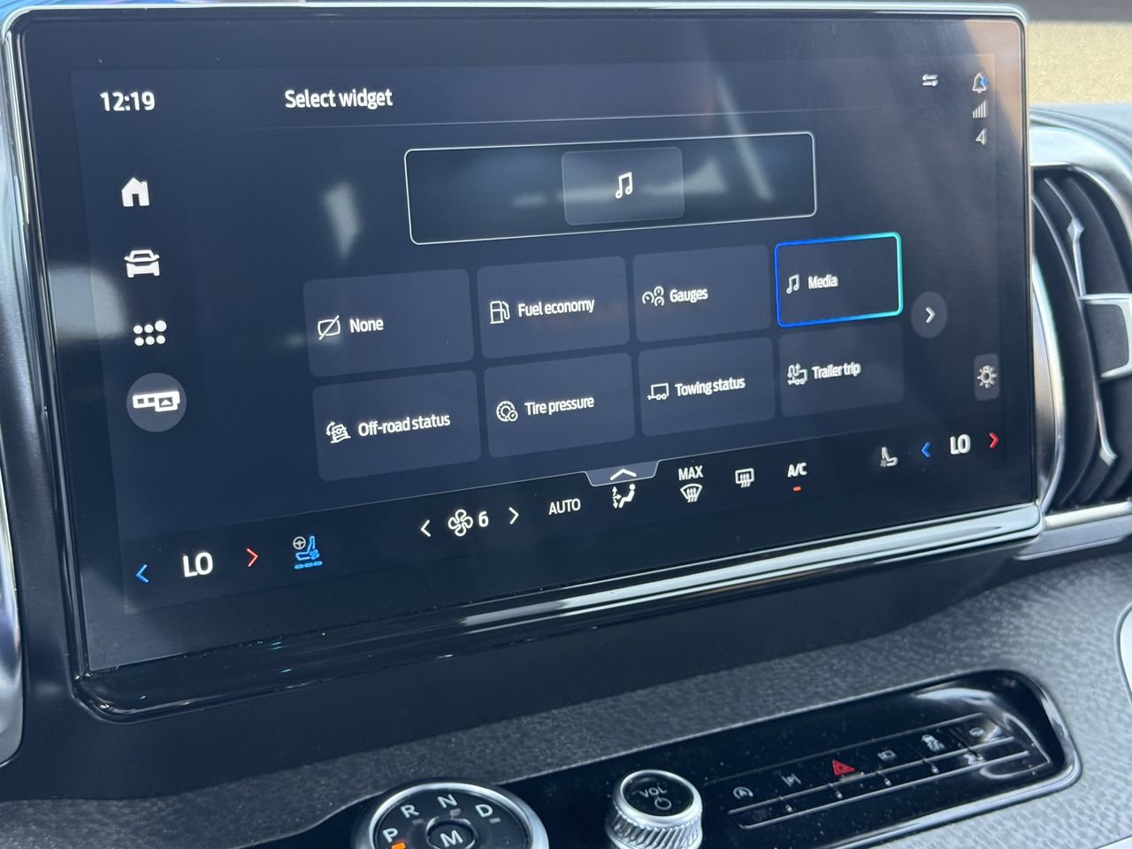 Used 2025 Ford Expedition Tremor AWD/4WD image 18