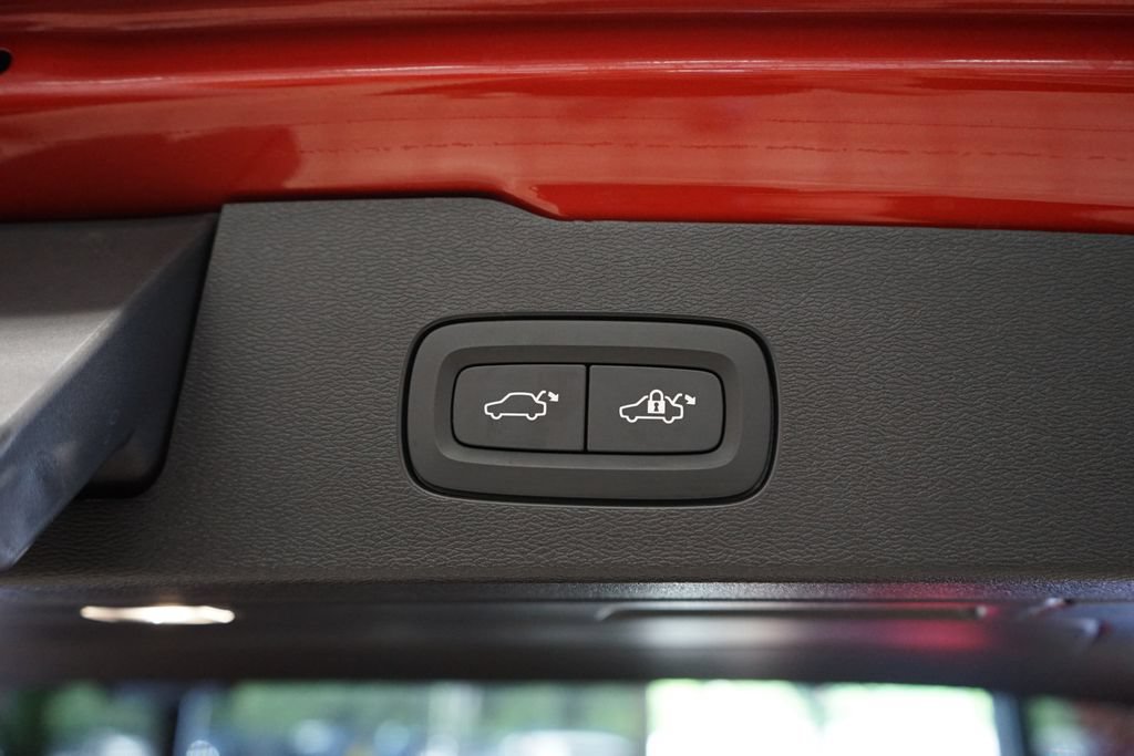 Used 2022 Volvo V60 T5 Cross Country AWD/4WD image 52
