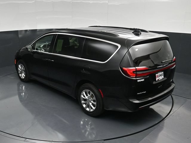 Certified 2022 Chrysler Pacifica Touring-L AWD/4WD image 56