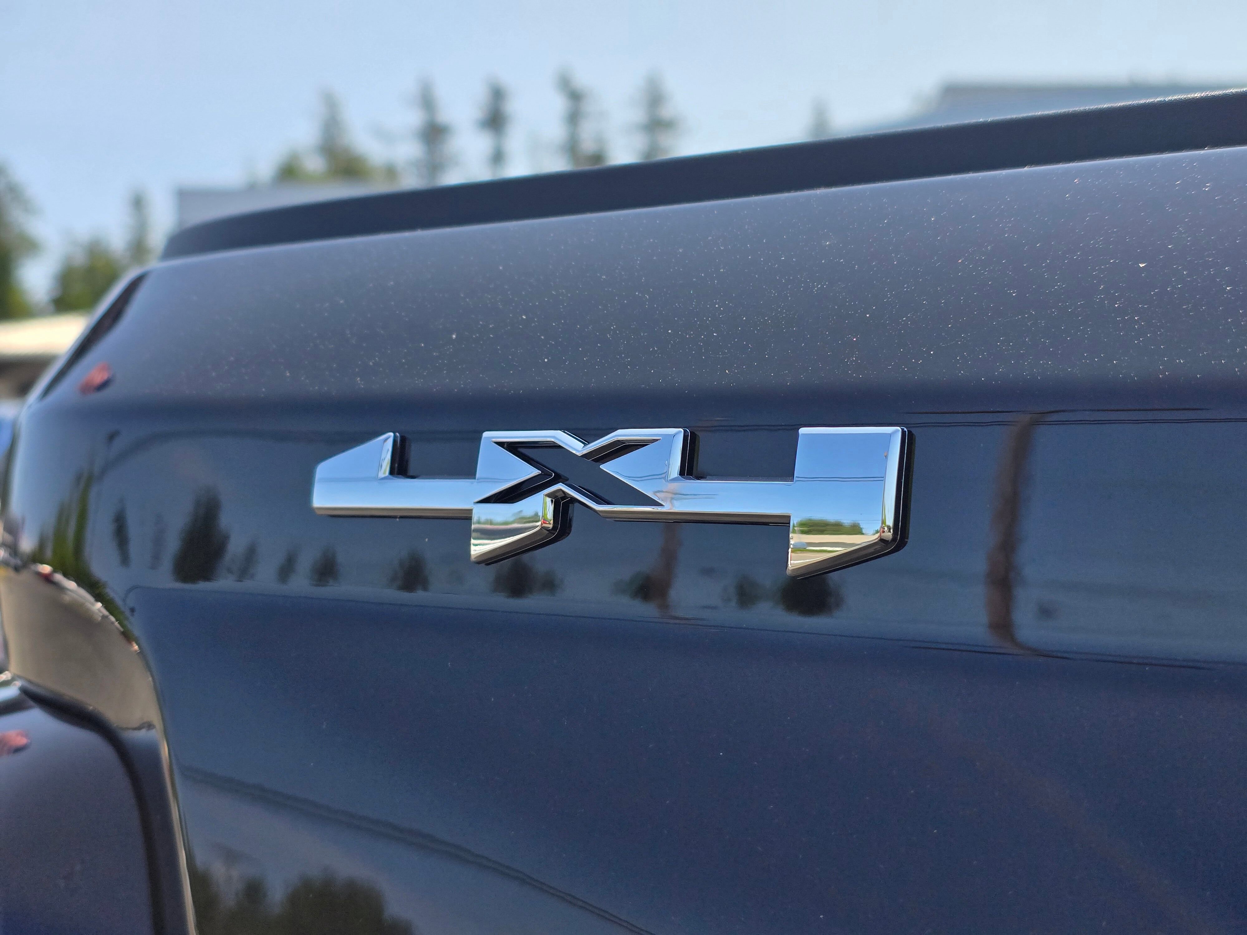 New 2025 GMC Canyon Elevation w/ Convenience Package image 13