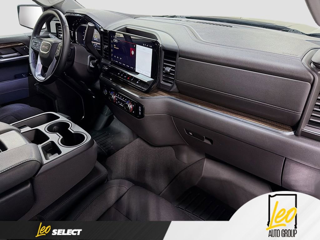 Used 2024 GMC Sierra 1500 Elevation image 29