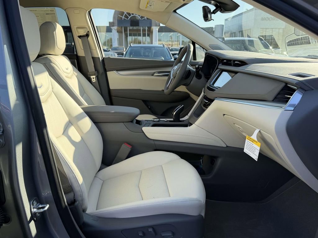 New 2026 Cadillac XT5 Premium Luxury w/ Driver Assist Package FWD image 10