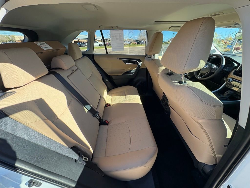 Used 2025 Toyota RAV4 XLE w/ Convenience Package image 29