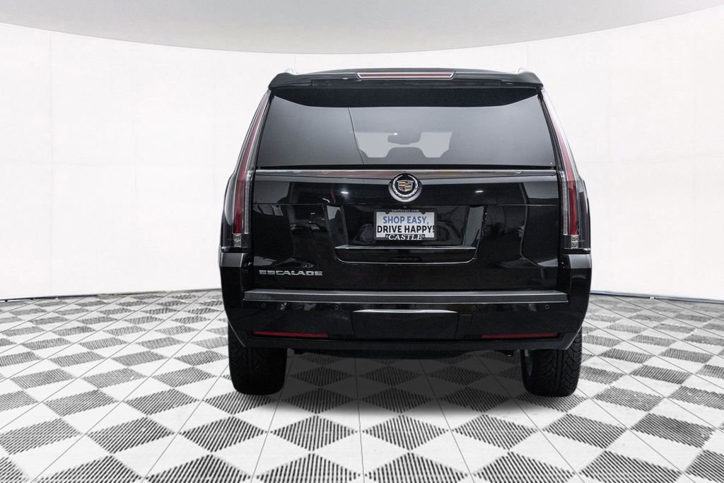 Used 2015 Cadillac Escalade Luxury image 9