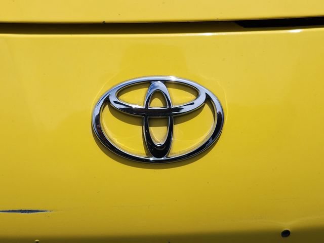 Used 2000 Toyota MR2 RWD image 21