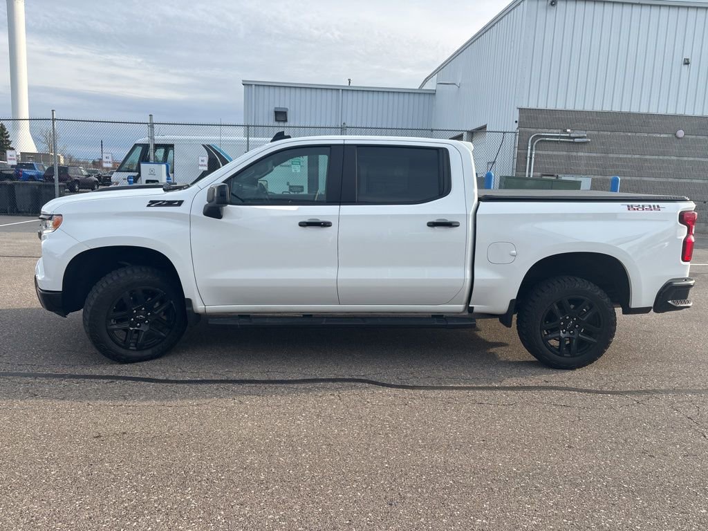 Used 2024 Chevrolet Silverado 1500 LT Trail Boss w/ Convenience Package II AWD/4WD image 5