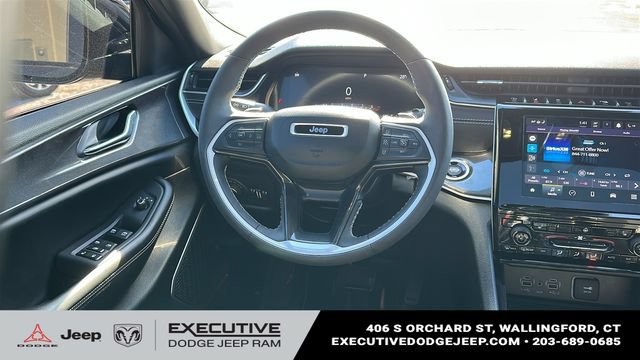 Used 2023 Jeep Grand Cherokee Altitude AWD/4WD image 24