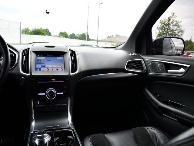 Used 2019 Ford Edge ST w/ Equipment Group 401A AWD/4WD image 17