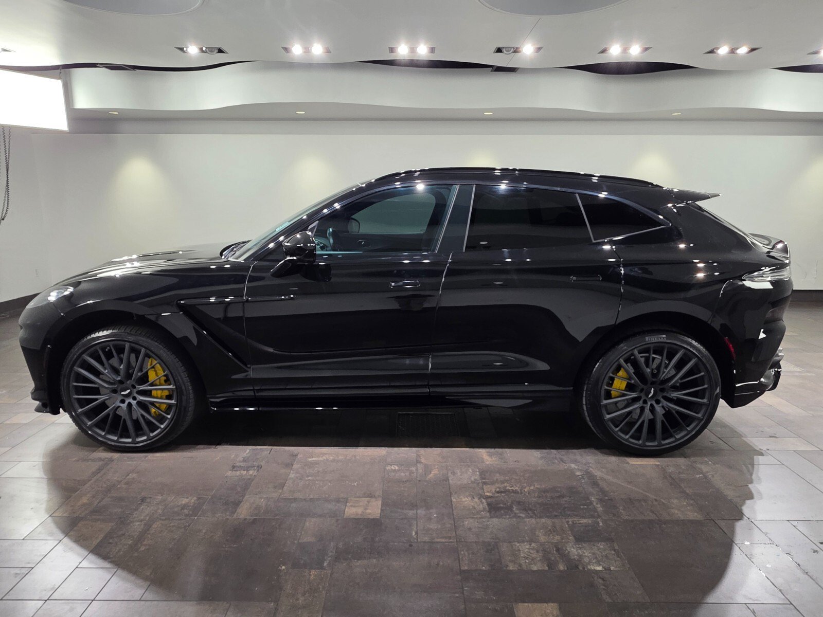 Used 2023 Aston Martin DBX 707 AWD/4WD image 19
