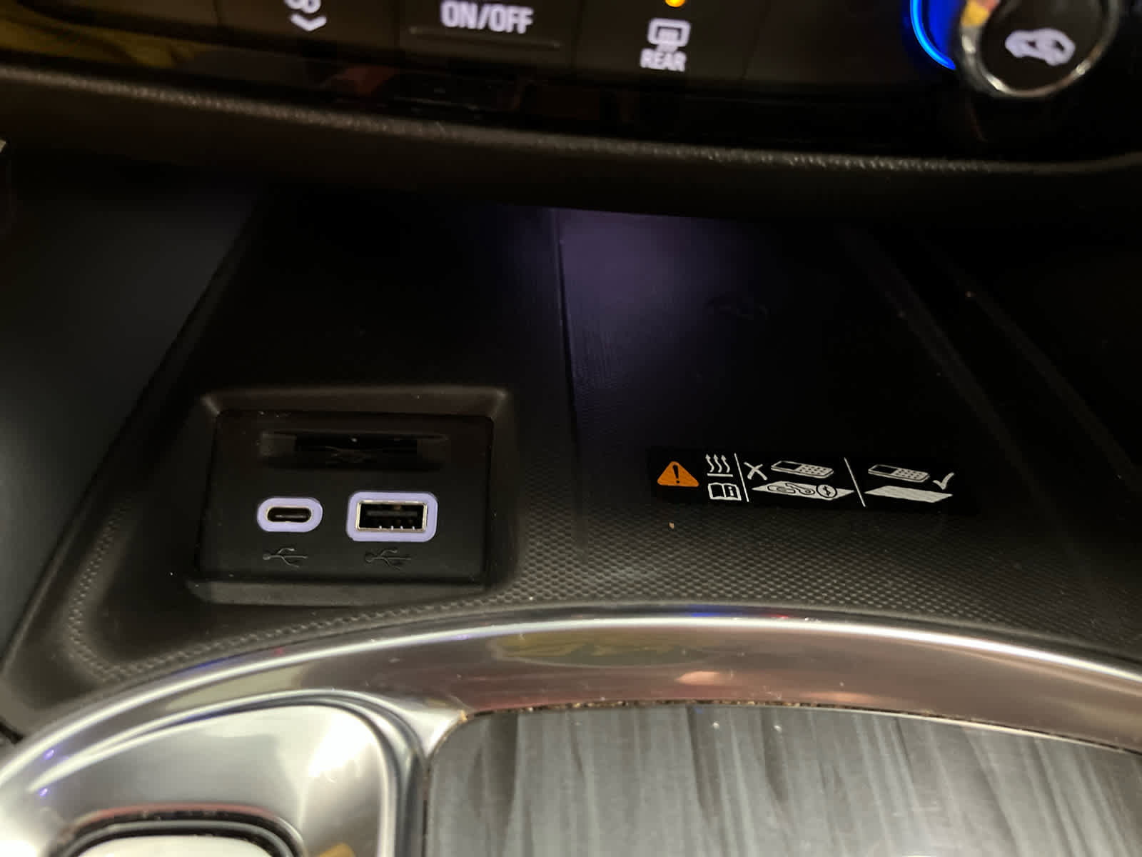 Used 2023 Buick Enclave Essence w/ Experience Buick Package image 30