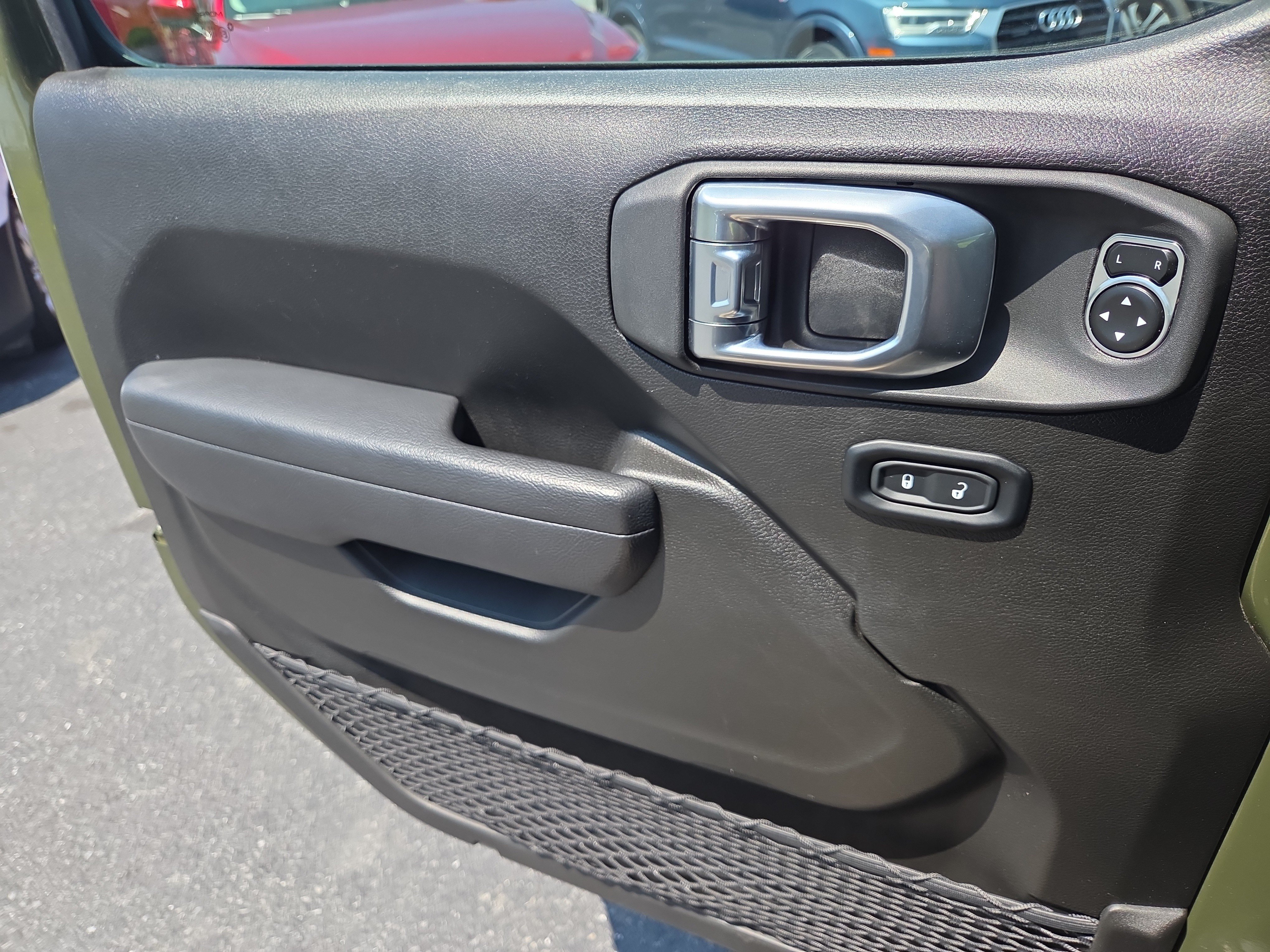 Used 2024 Jeep Wrangler Sport AWD/4WD image 15