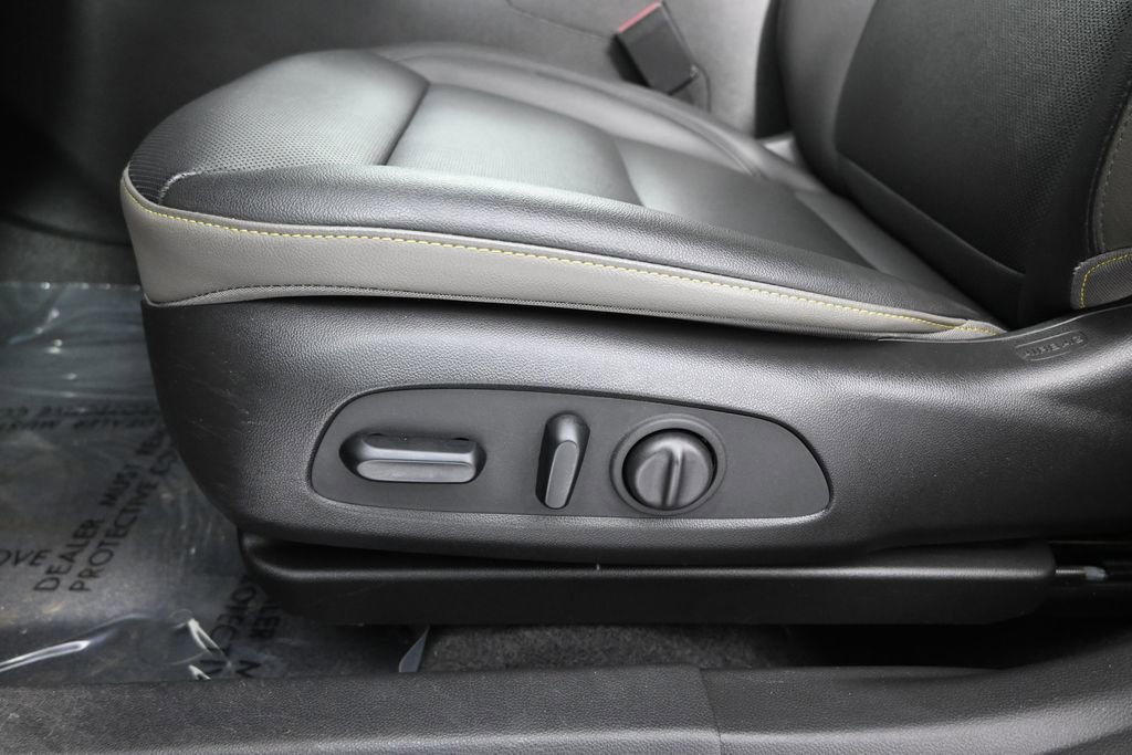 Used 2024 Chevrolet Trax ACTIV w/ Driver Confidence Package FWD image 21