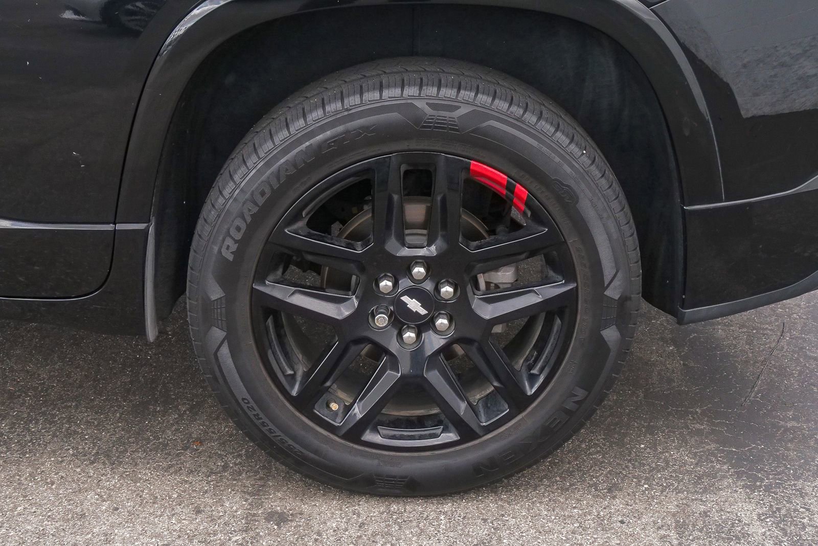 Used 2019 Chevrolet Traverse Premier w/ Redline Edition FWD image 6