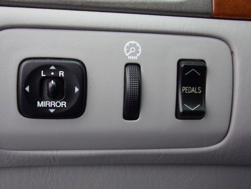 Used 2005 Lexus ES 330 Sedan image 86