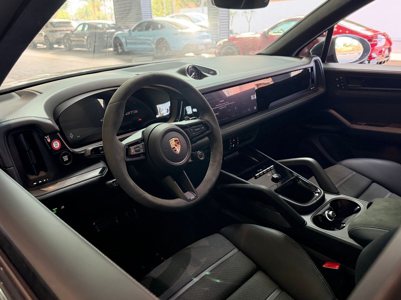 Certified 2025 Porsche Cayenne GTS AWD/4WD image 3