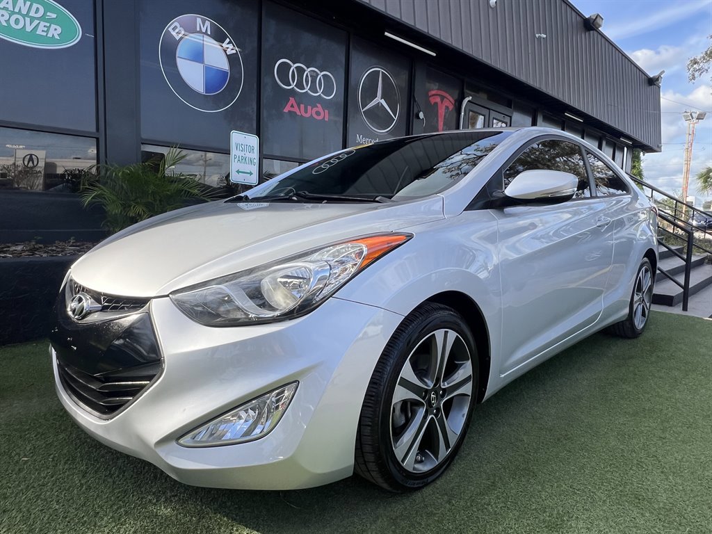 Used 2013 Hyundai Elantra SE w/ Technology Pkg
