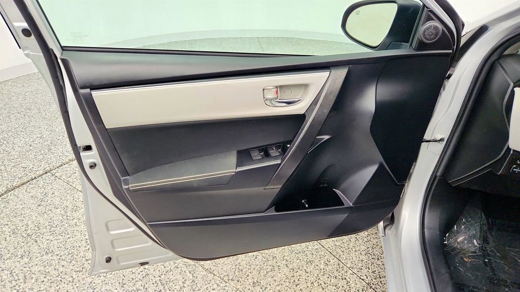 Used 2019 Toyota Corolla LE image 10