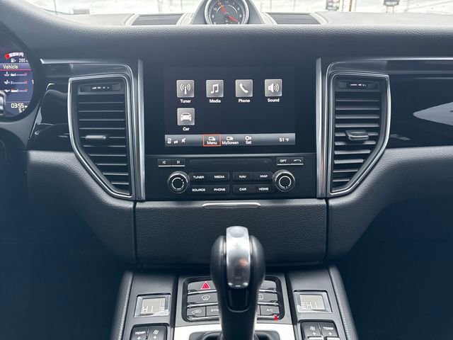 Used 2018 Porsche Macan Sport Edition image 44