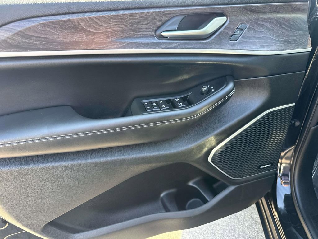 Used 2023 Jeep Grand Cherokee 4WD 4xe image 22