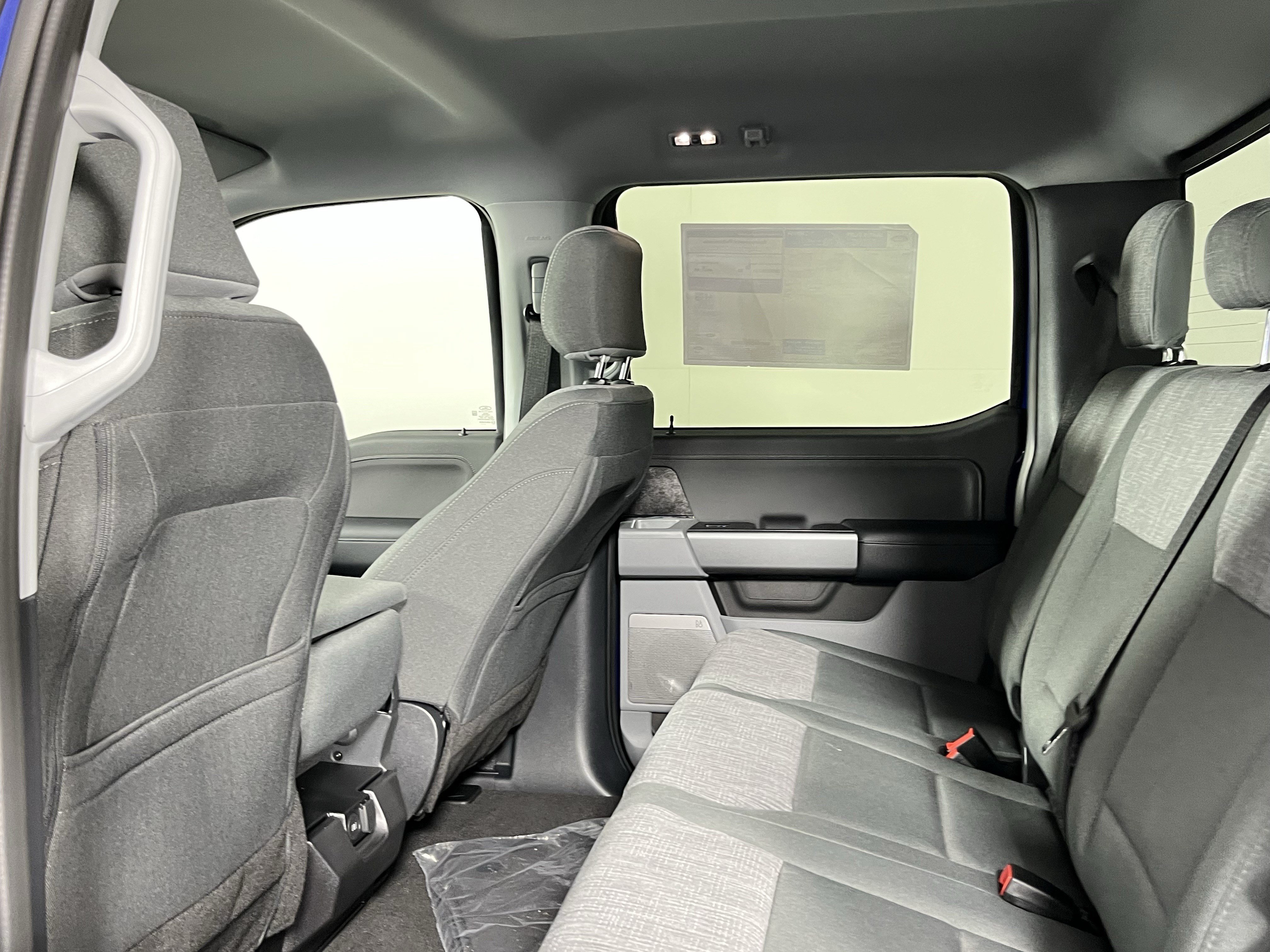 New 2026 Ford F250 XLT w/ XLT Premium Package AWD/4WD image 12