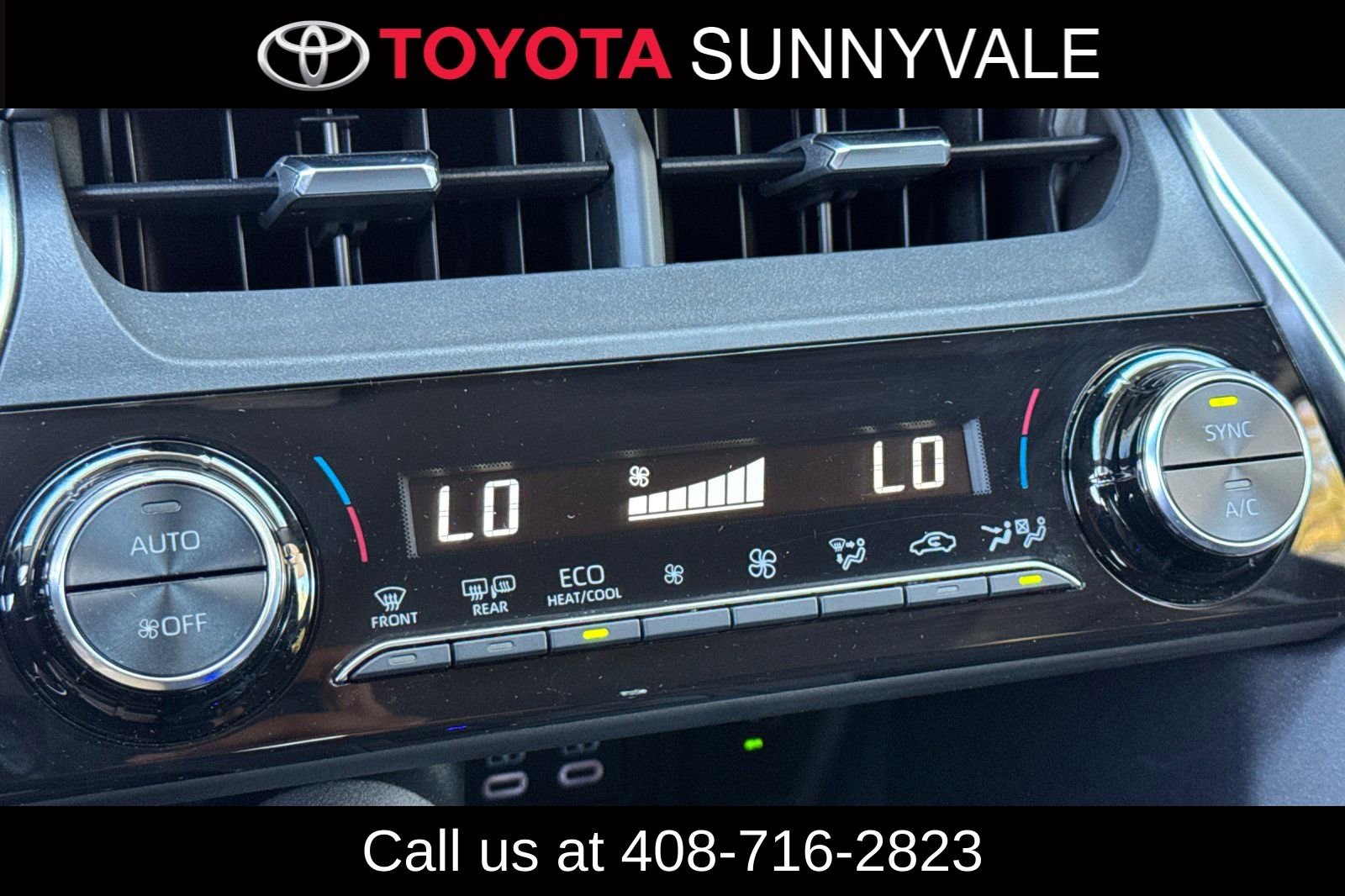 Used 2023 Toyota Venza LE AWD/4WD image 25