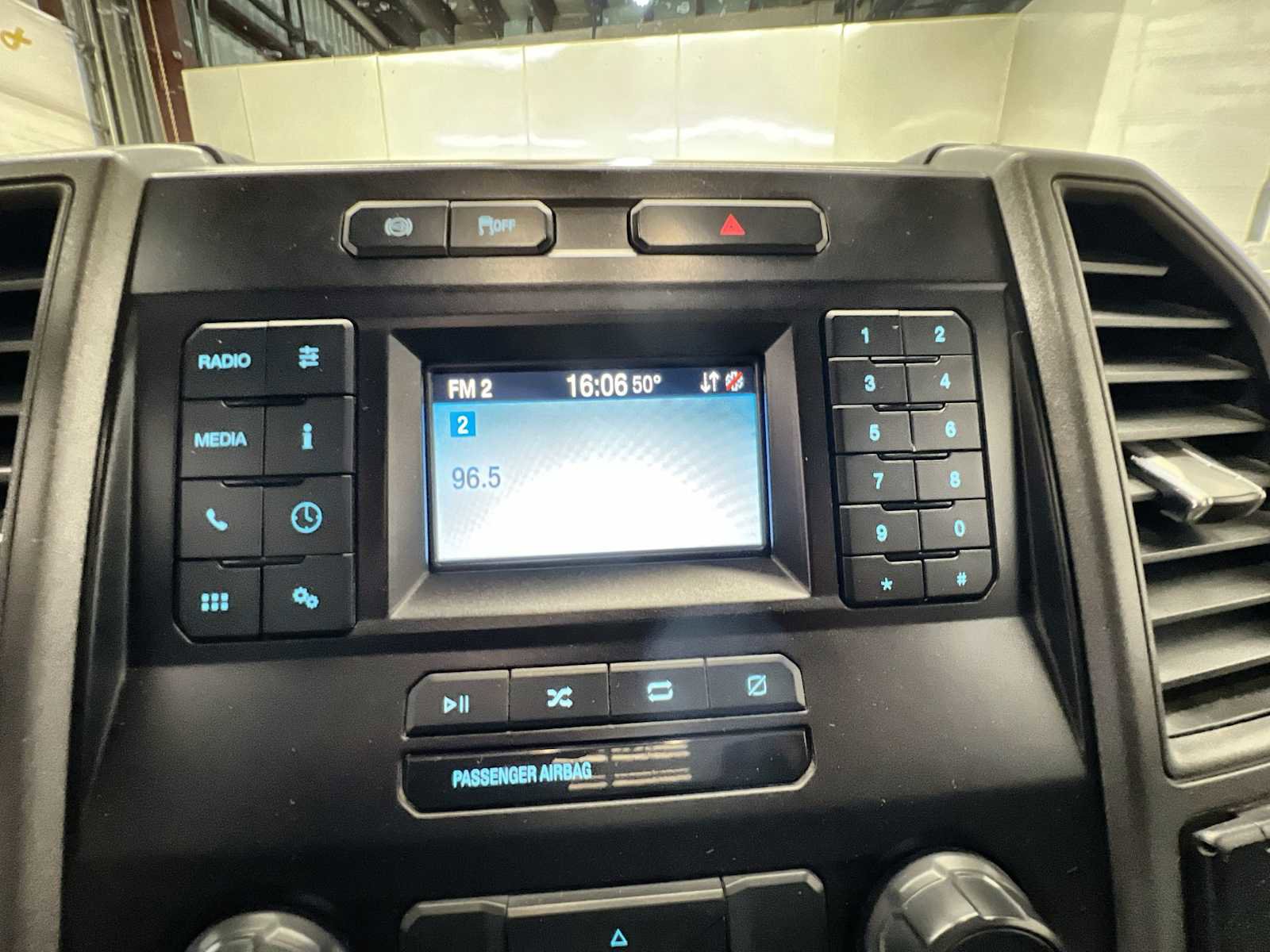 Used 2022 Ford F550 4x4 Regular Cab Super Duty image 12