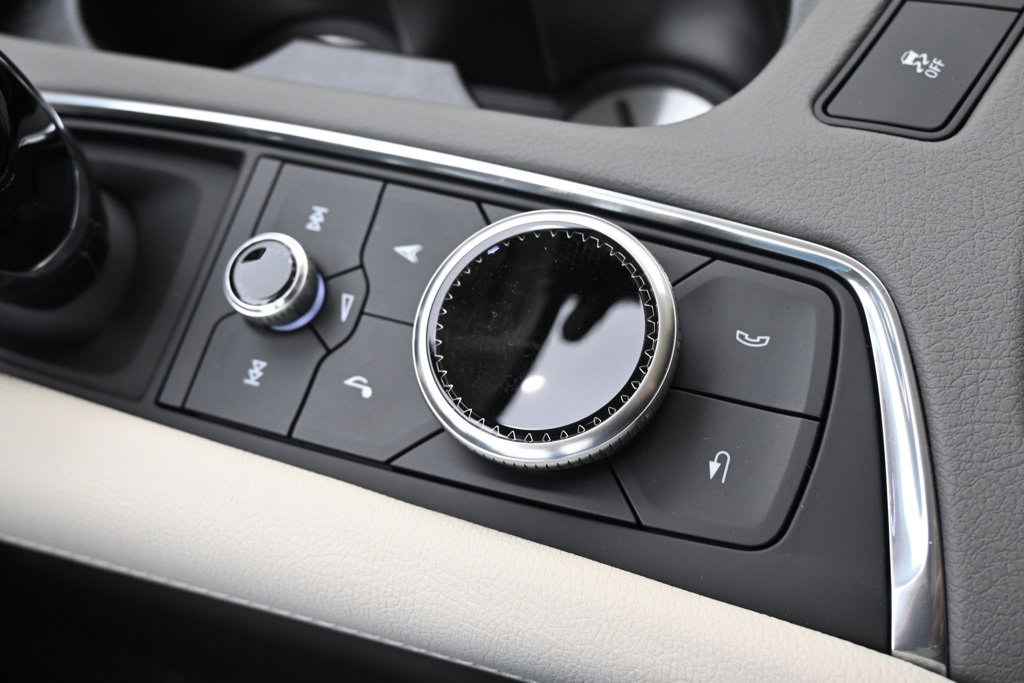 New 2025 Cadillac XT5 Premium Luxury w/ LPO, Floor Liner Package image 32