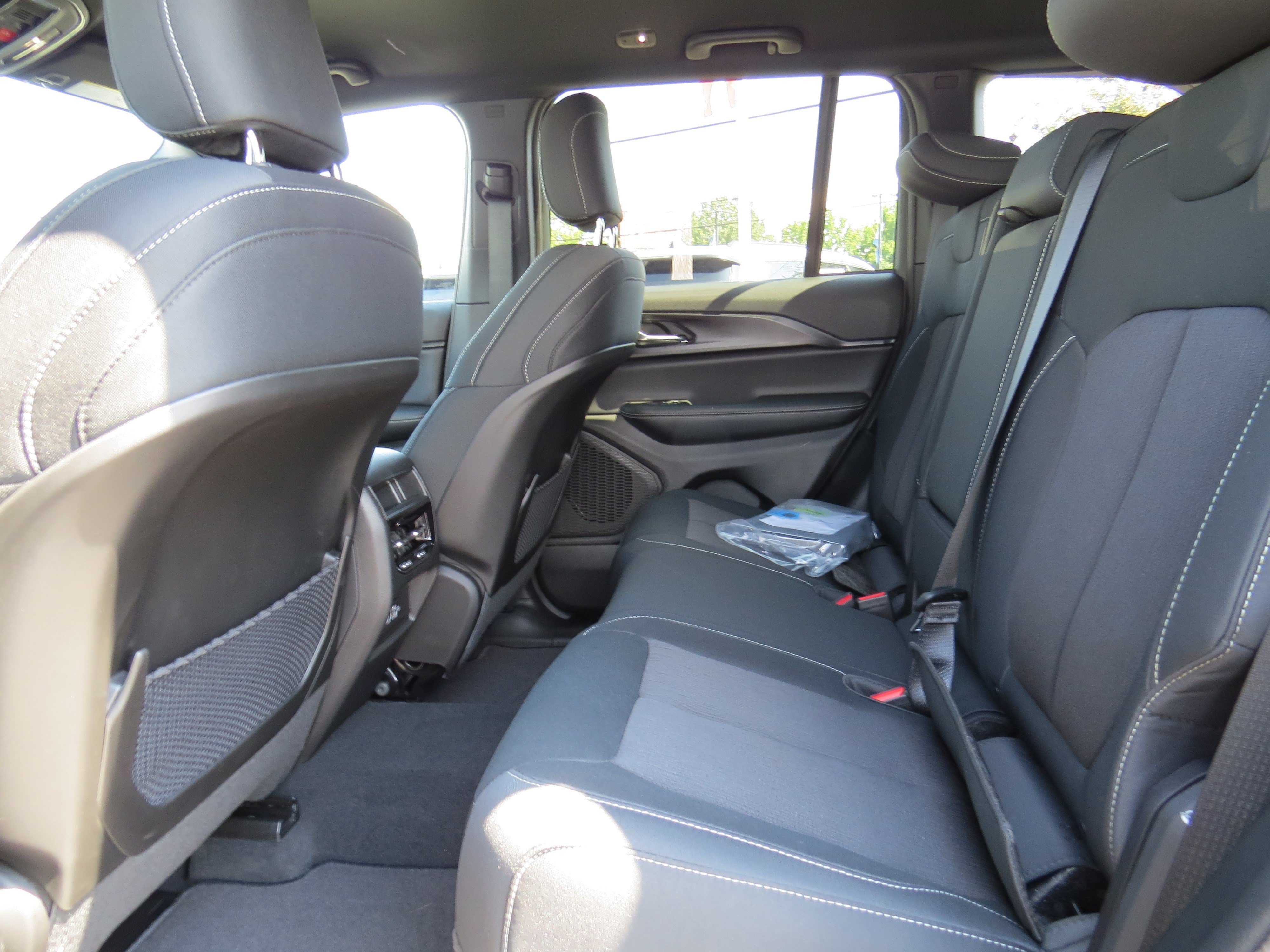 New 2026 Jeep Grand Cherokee Laredo RWD image 14