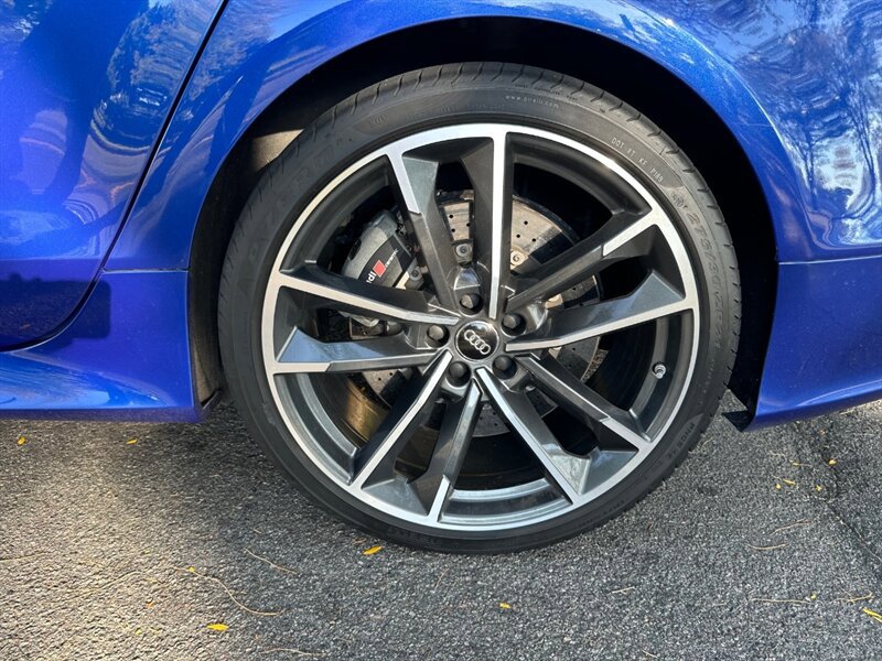 Used 2018 Audi RS 7 Performance AWD/4WD image 38